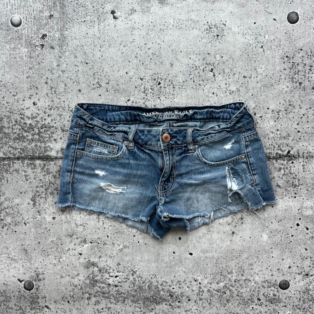 American Eagle Shorts Women 8 Blue Denim Low Rise Distressed Raw Hem Cutoffs Y2K